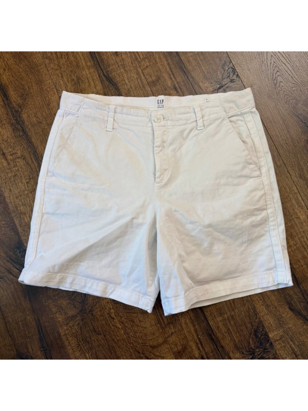 Gap for Good Girlfriend Chino Shorts White Size 8